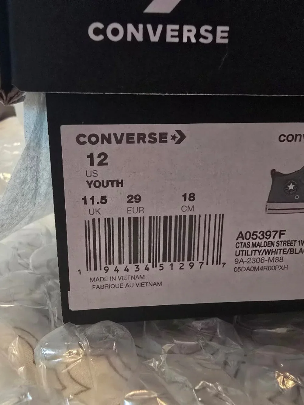Green Converse CTAS Malden Street 1V Mid Youth Size 12